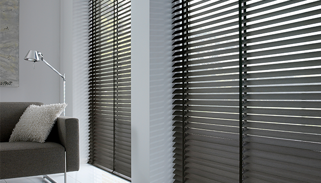 Горизонтальные деревянные жалюзи